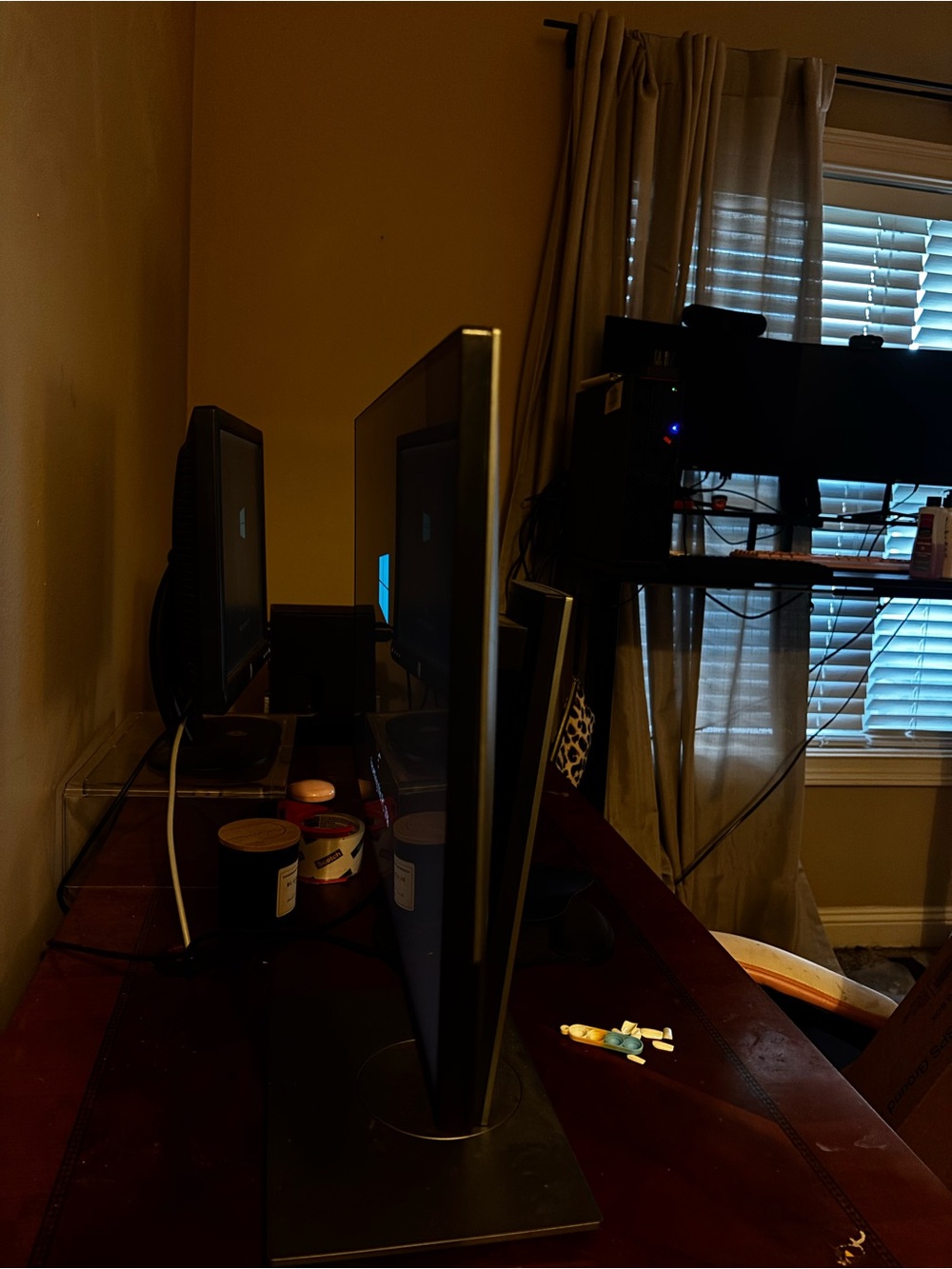 Dell Monitor - Picture 5 of 5
